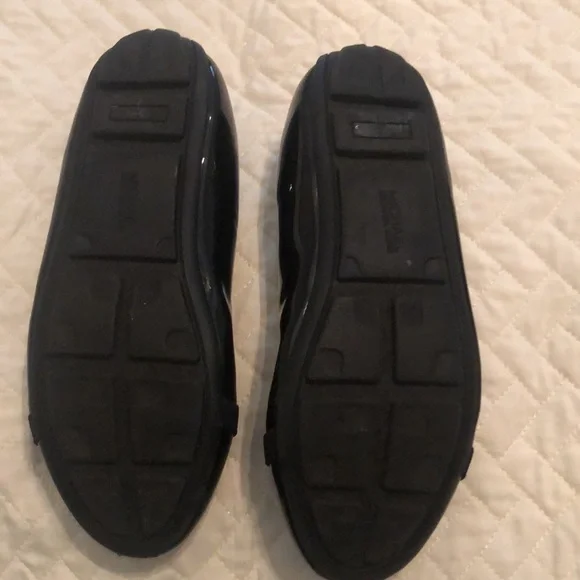 Michael Kors Rover Lux Black patent girls flats, size 2 - Picture 5 of 6